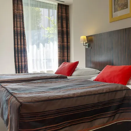 EA Hotel Crystal Palace-3